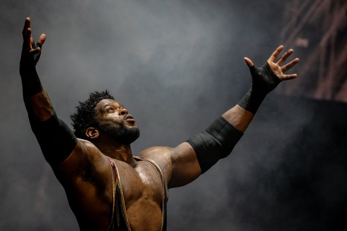 The Wrestling Landscape Shifts: Powerhouse Hobbs Reportedly Poised for WWE Debut Amidst Contract Speculation